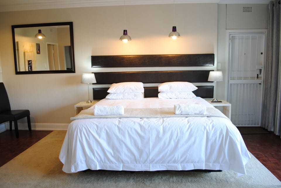 1 bedroom, in-room safe, desk, soundproofing