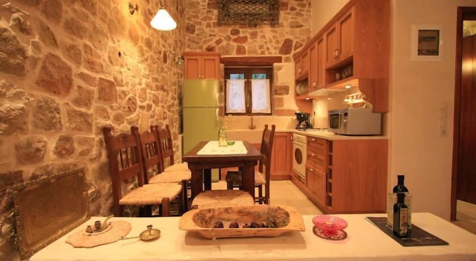 Duplex | In-room dining