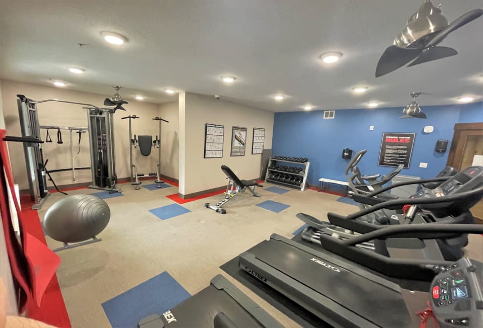 Modern SLC Condo in Safe Area: Hot Tub & Mountain Access Apartment in Salt Lake City