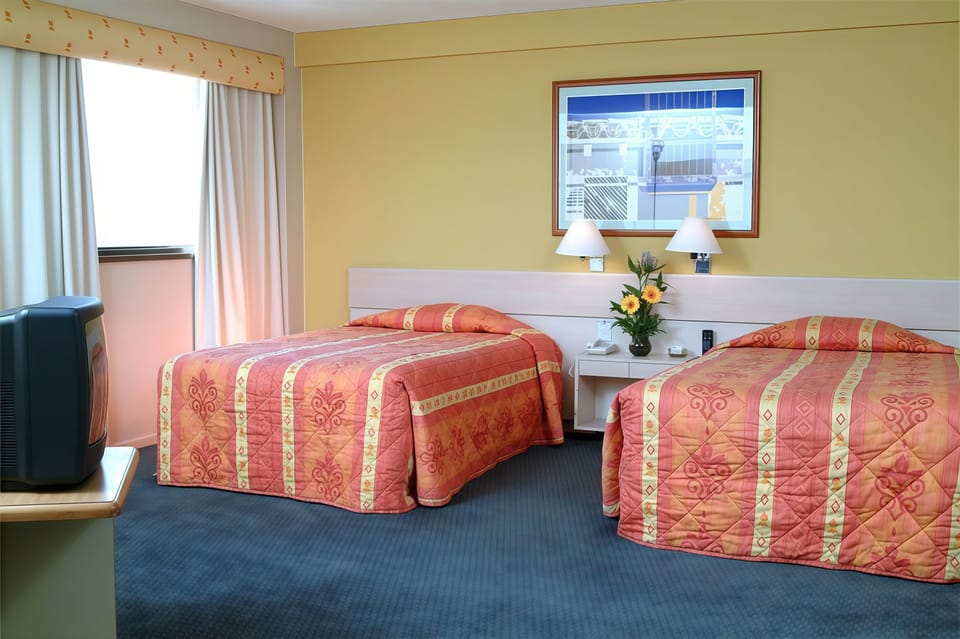 In-room safe, desk, iron/ironing board (on request), WiFi (free)