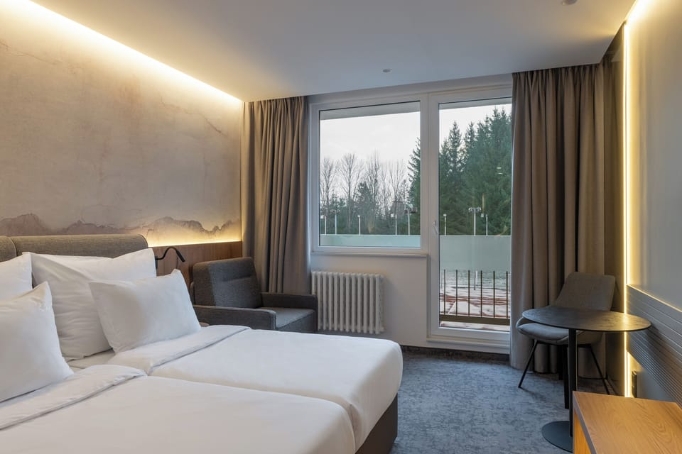 Deluxe Double Room | In-room safe, desk, blackout drapes, free WiFi