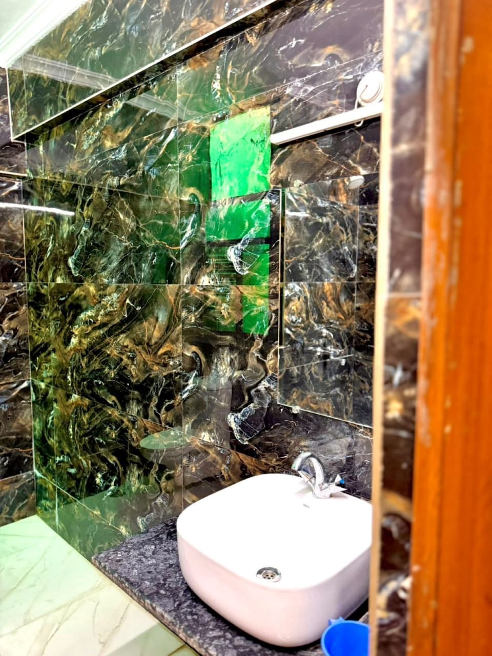 Deluxe Room | Bathroom