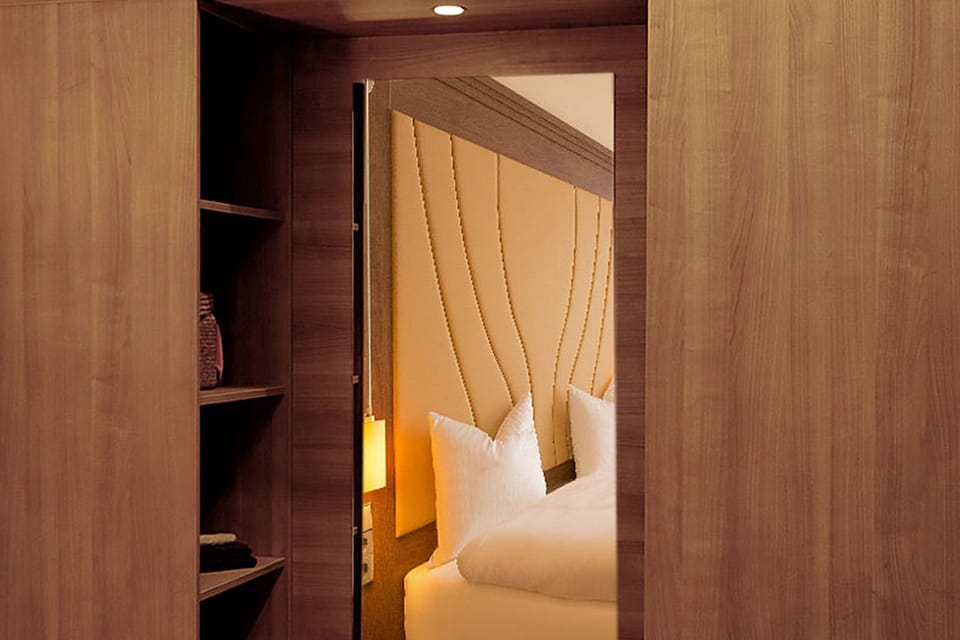 Standard Apartment | In-room safe, desk, laptop workspace, soundproofing