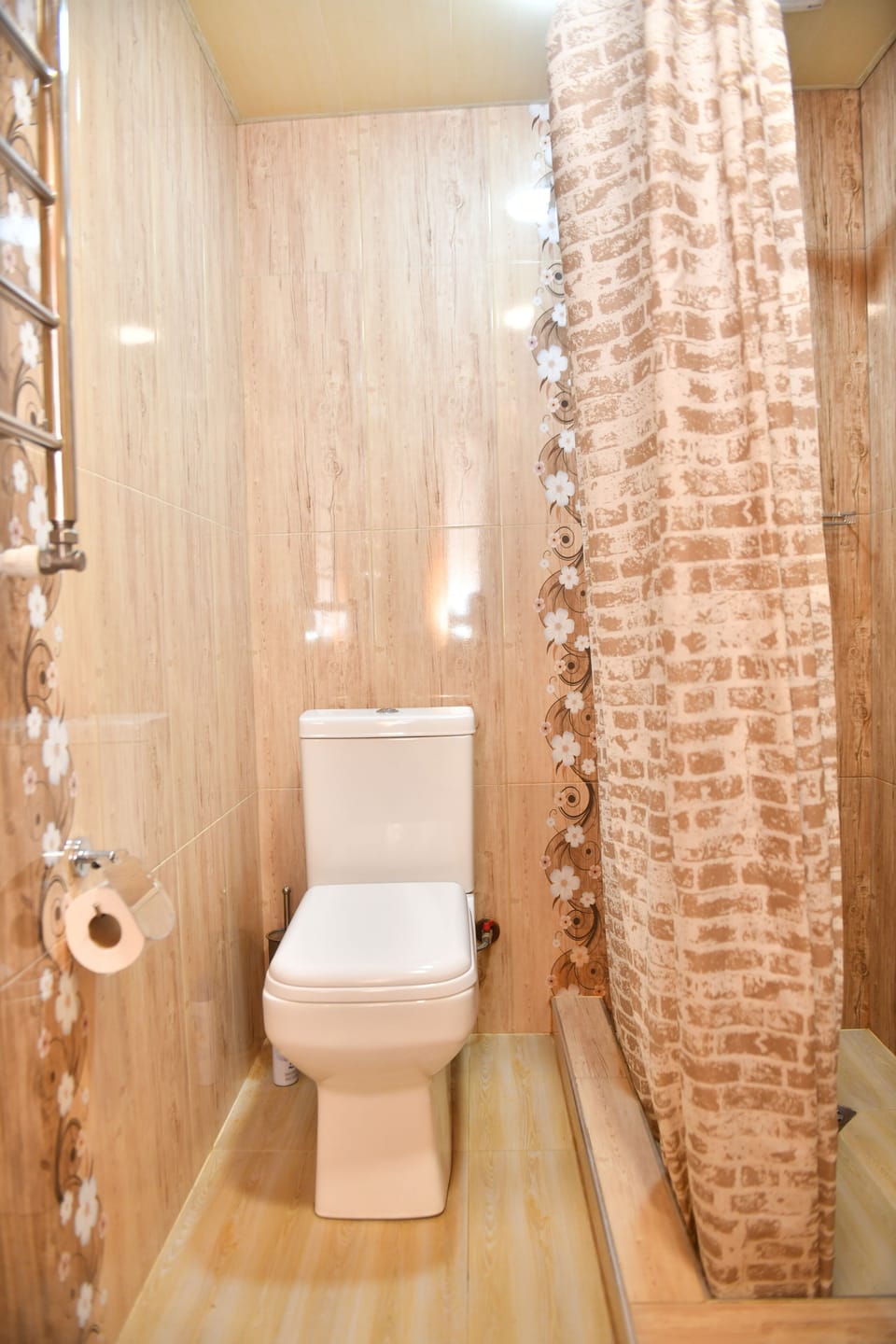Comfort Quadruple Room, Balcony | Bathroom | Slippers