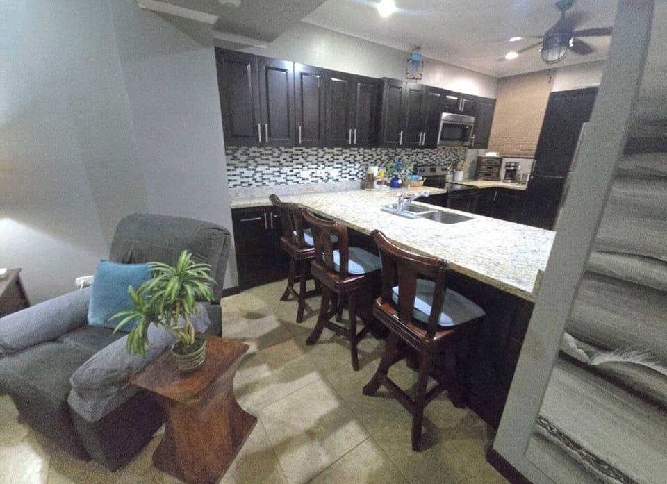 Condo, 2 Bedrooms, Accessible, Balcony | Dining room