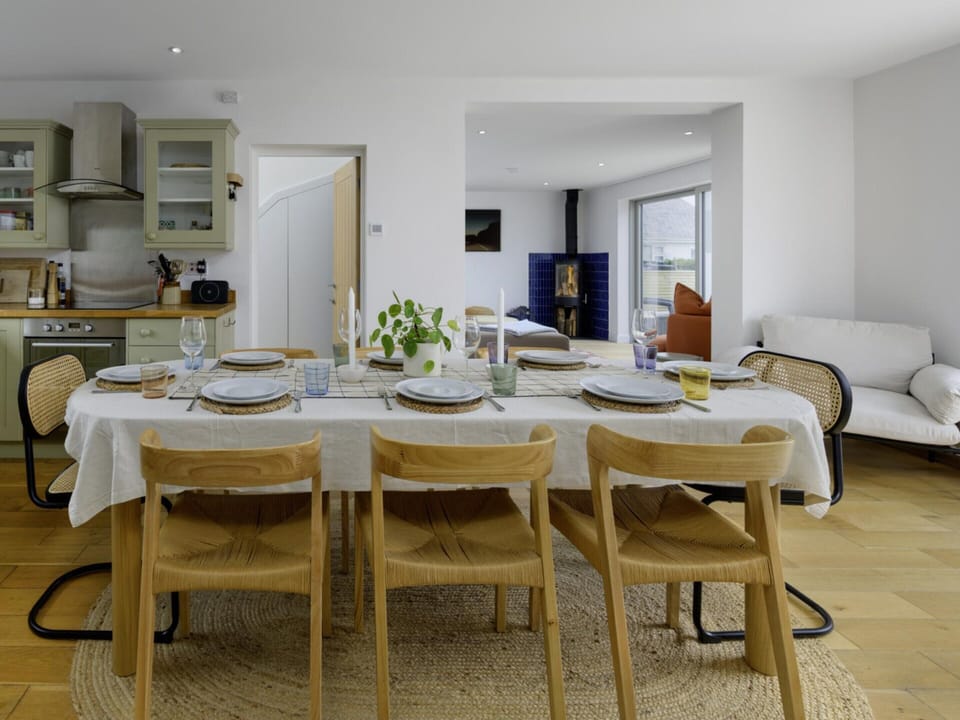 House | Dining