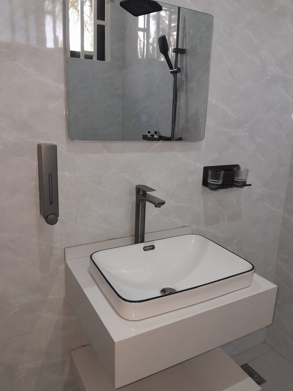 Combined shower/tub, free toiletries, hair dryer (on request), towels