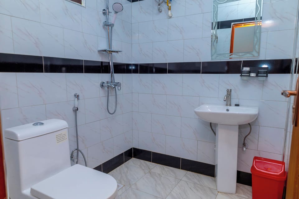 Shower, towels, soap, shampoo