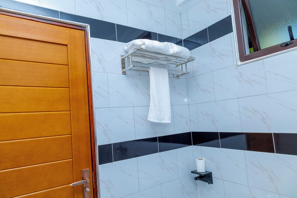 Standard Double Room, Garden View | Bathroom | Shower, towels, soap, shampoo