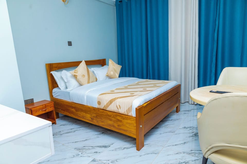 Deluxe Double Room, Garden View | Desk, laptop workspace, WiFi (free)