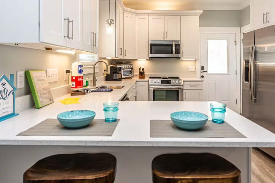 House, Multiple Beds (Rookery III 5004 - Beach Buddies) | Private kitchen