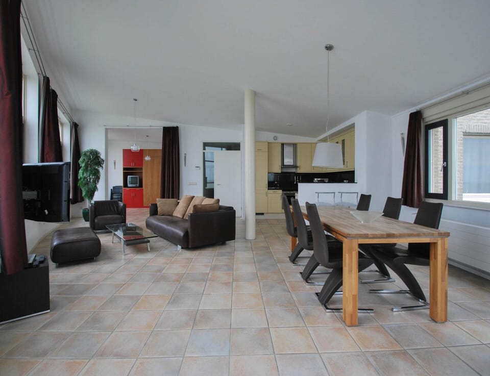 Apartment | Dining