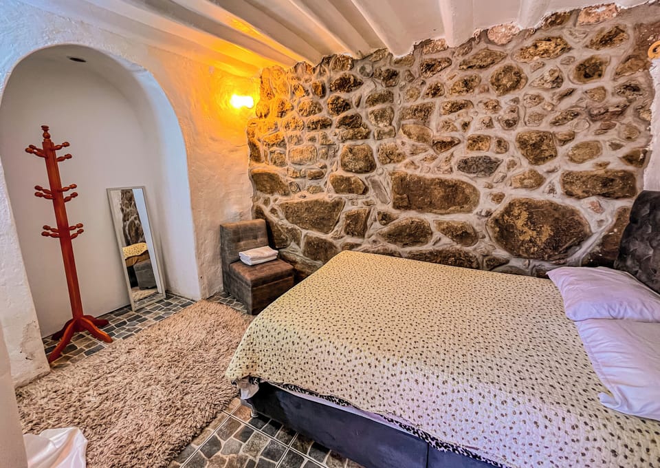 Economy Room | Down comforters, Tempur-Pedic beds, WiFi (free)