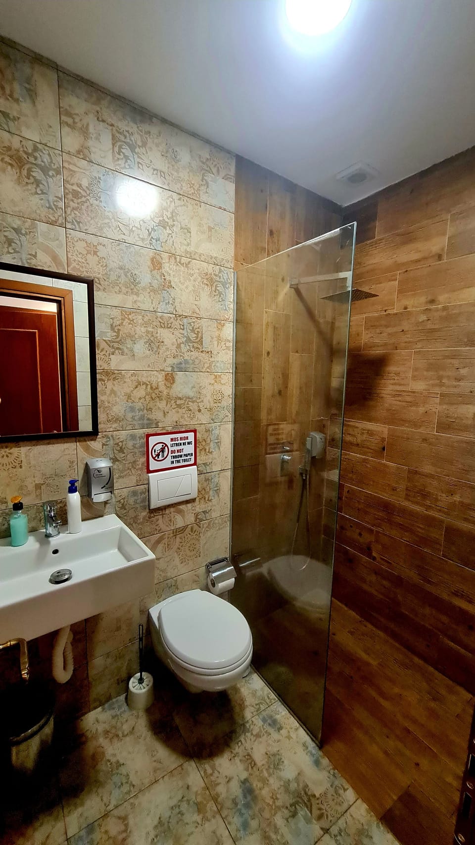 4 Rooms Boutique Inn in Vlorë County, Albania