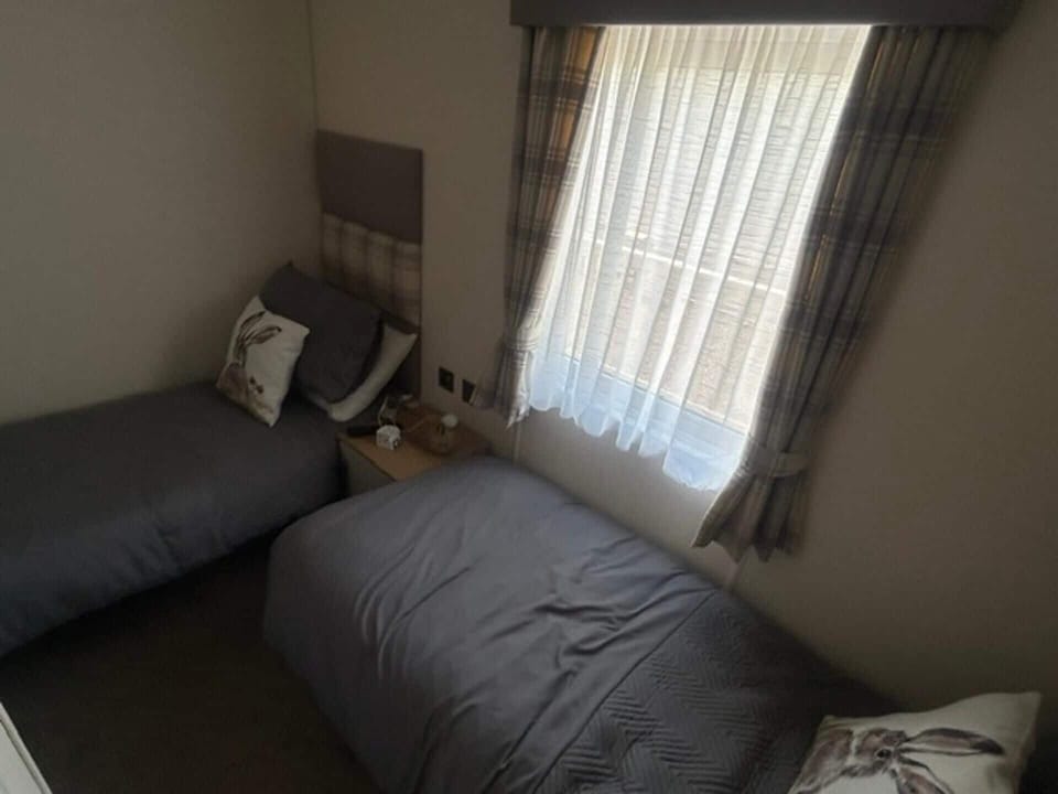 2 bedrooms, WiFi (free), bed sheets