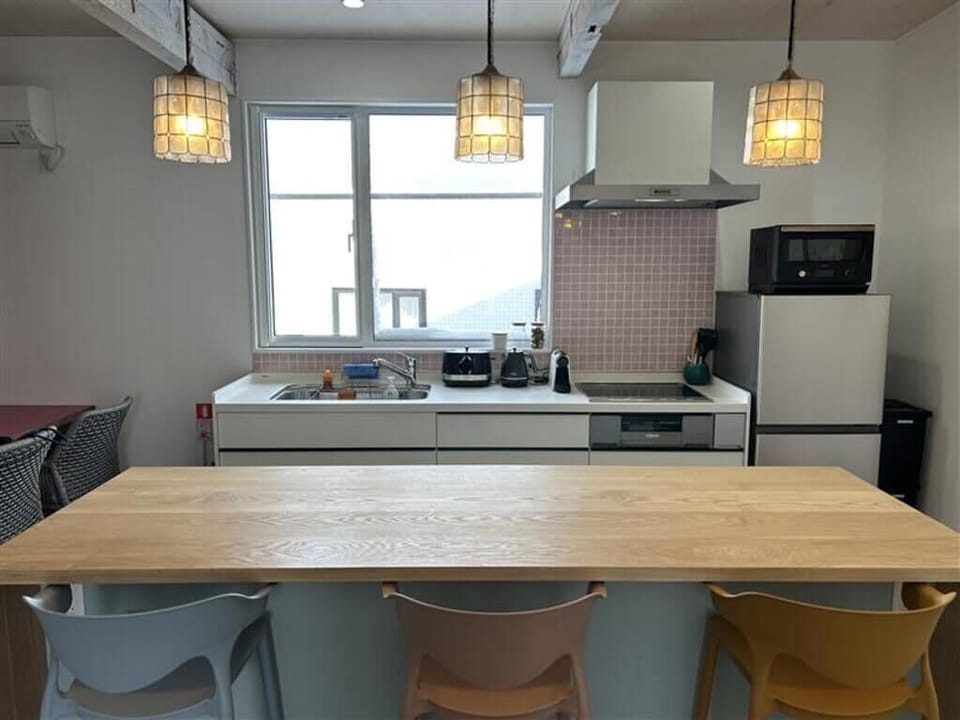 Basic House, 2 Bedrooms, City View | Private kitchen