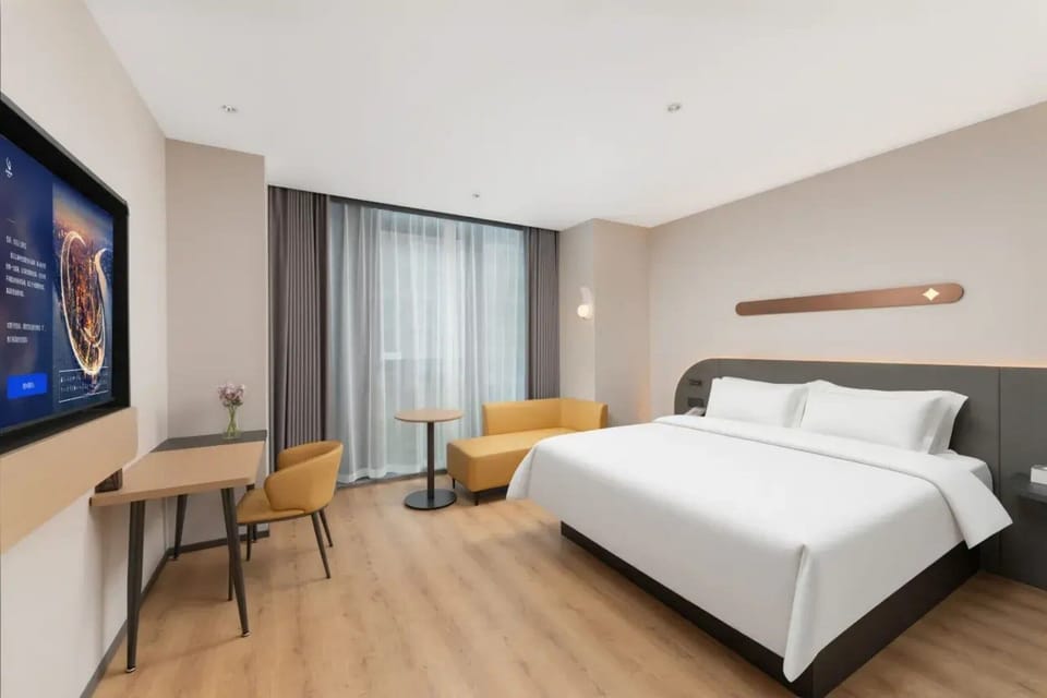 Business Double Room, City View | View from room