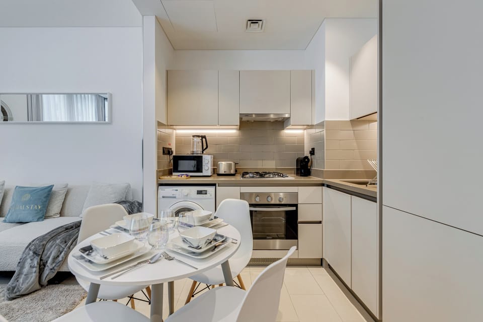 Deluxe Apartment, 1 Bedroom, Balcony, City View | Private kitchen | Coffee/tea maker, full-size fridge, microwave, oven