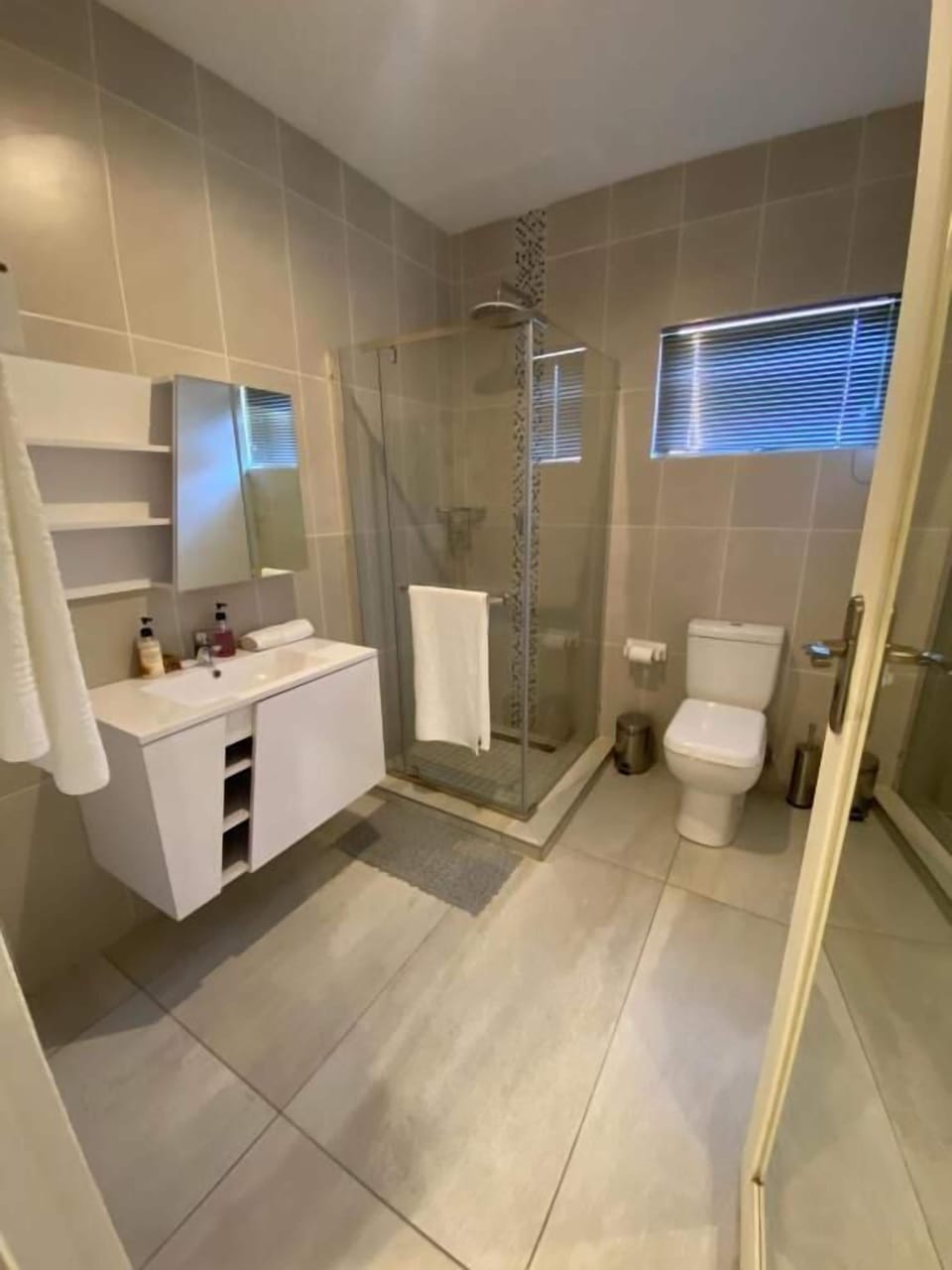 House, Balcony, Garden View | Bathroom