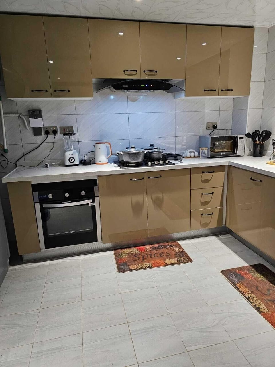 Classic Apartment, Balcony, City View | Private kitchen | Coffee/tea maker, full-size fridge, microwave, oven