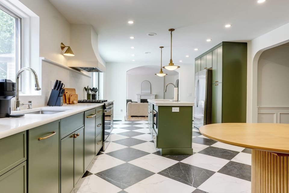 House (6 Bedrooms) | Interior