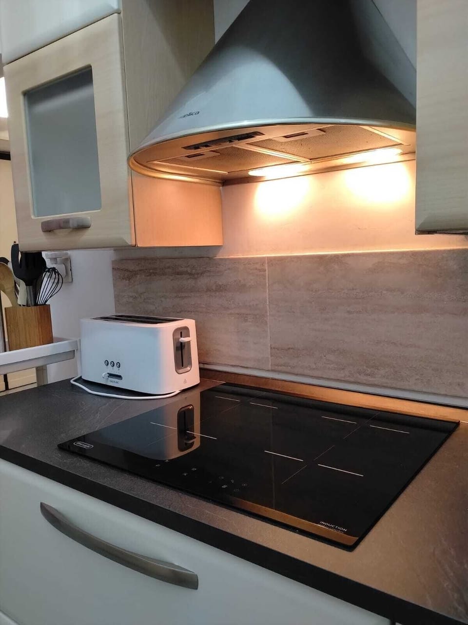 Apartment (1 Bedroom) | Private kitchenette | Espresso maker, microwave, electric kettle, blender