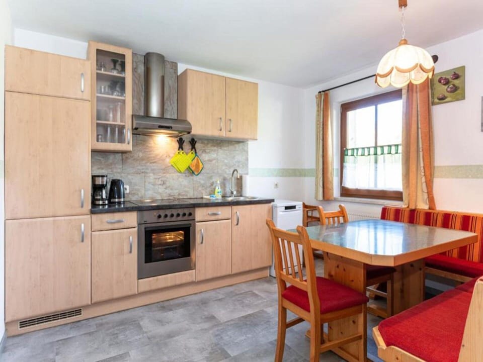 Apartment | Dining