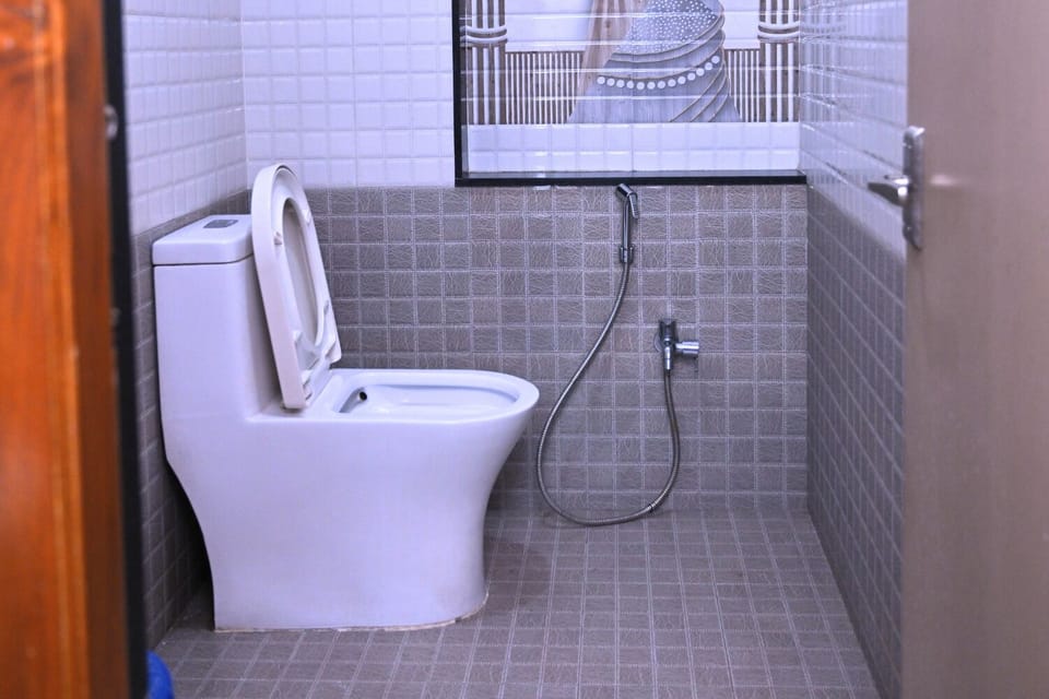 Shower, free toiletries, towels, soap