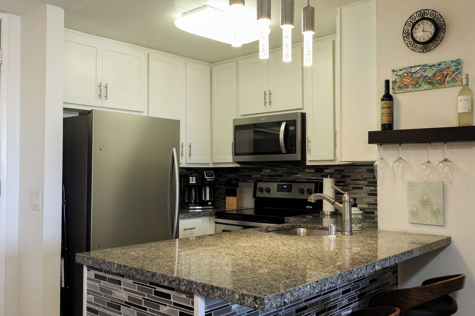 Condo, 1 King Bed with Sofa bed (G223 Harbor Horizon Retreat) | Private kitchen