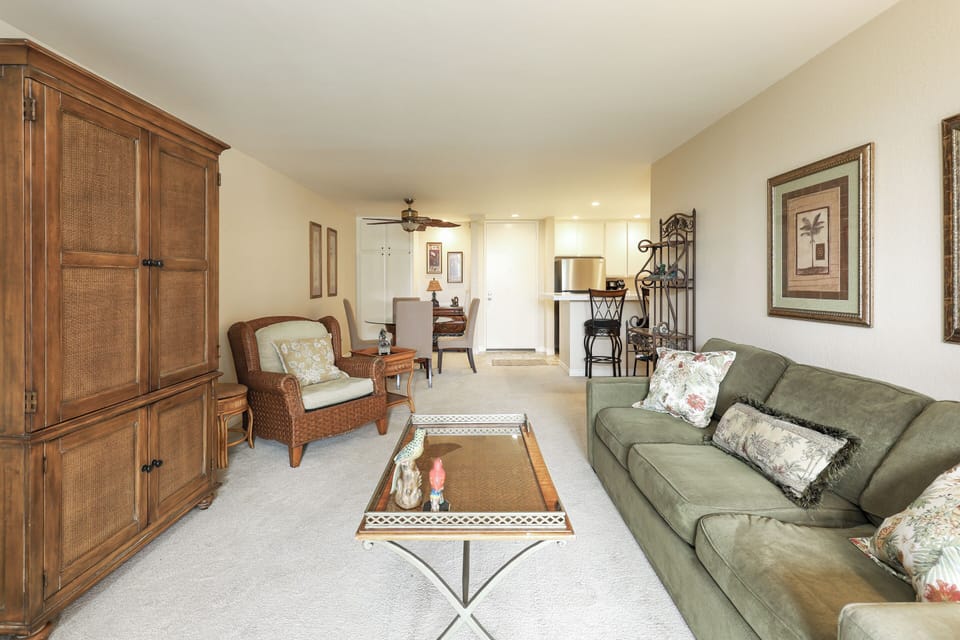 Condo, 1 Queen Bed with Sofa bed, Fireplace, Garden View (B213 Bahama Breezes) | Living area | Fireplace