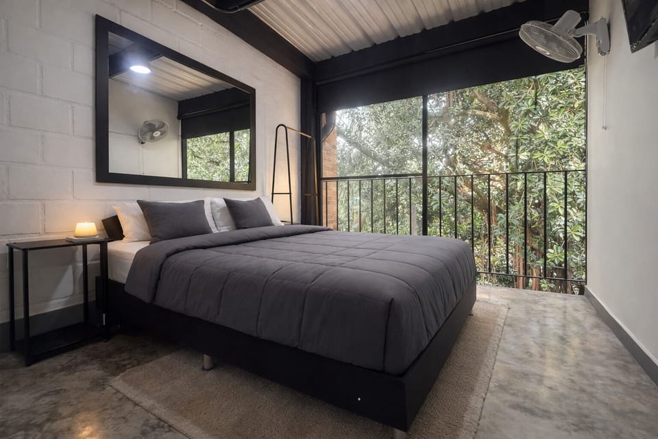 Double Room, Street view | WiFi (free)