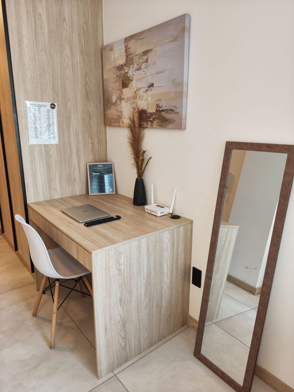Classic Studio, City View | Interior
