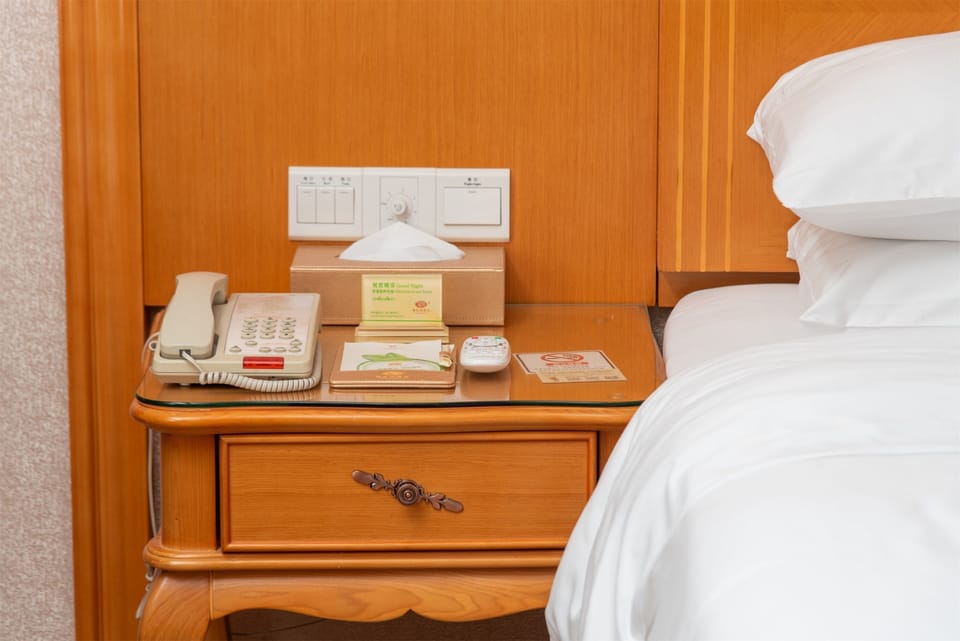 Premium bedding, down comforters, Select Comfort beds, desk