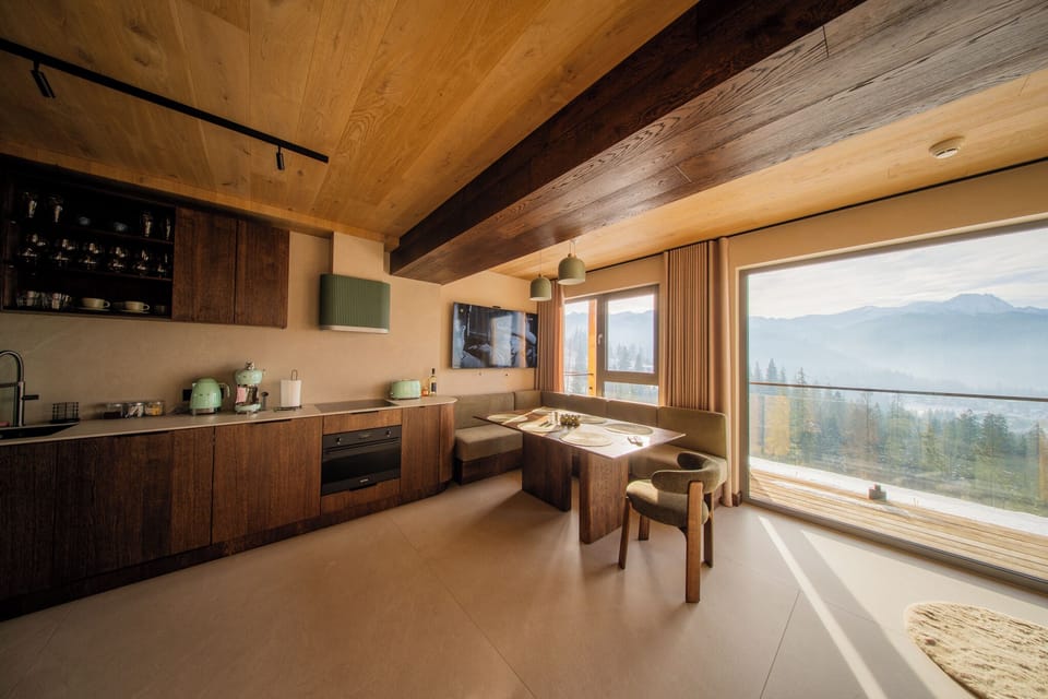 Luxury Apartment, Air conditioning, Mountain View | Interior