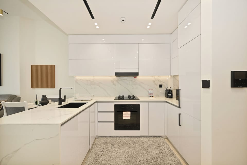 Apartment, Balcony | Private kitchen | Electric kettle