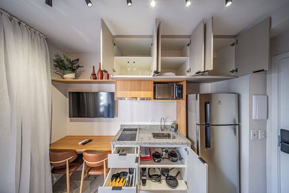 Basic Apartment, Balcony | Private kitchen
