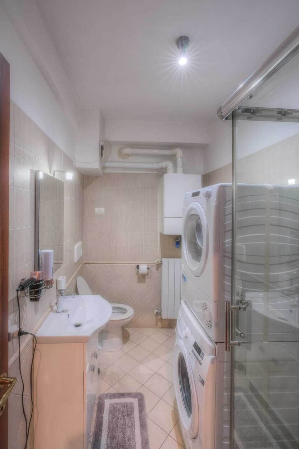 Comfort Apartment, Kitchen | Bathroom