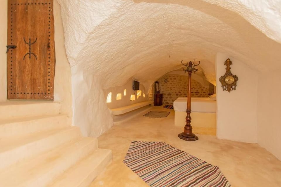 Quadruple Room, Courtyard View | Interior