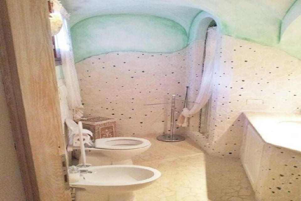 Deluxe Double or Twin Room, Pool View | Bathroom | Separate tub and shower, free toiletries, towels, soap