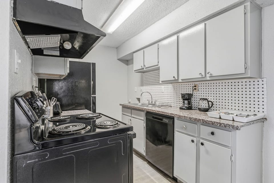 Apartment, Courtyard View | Private kitchen