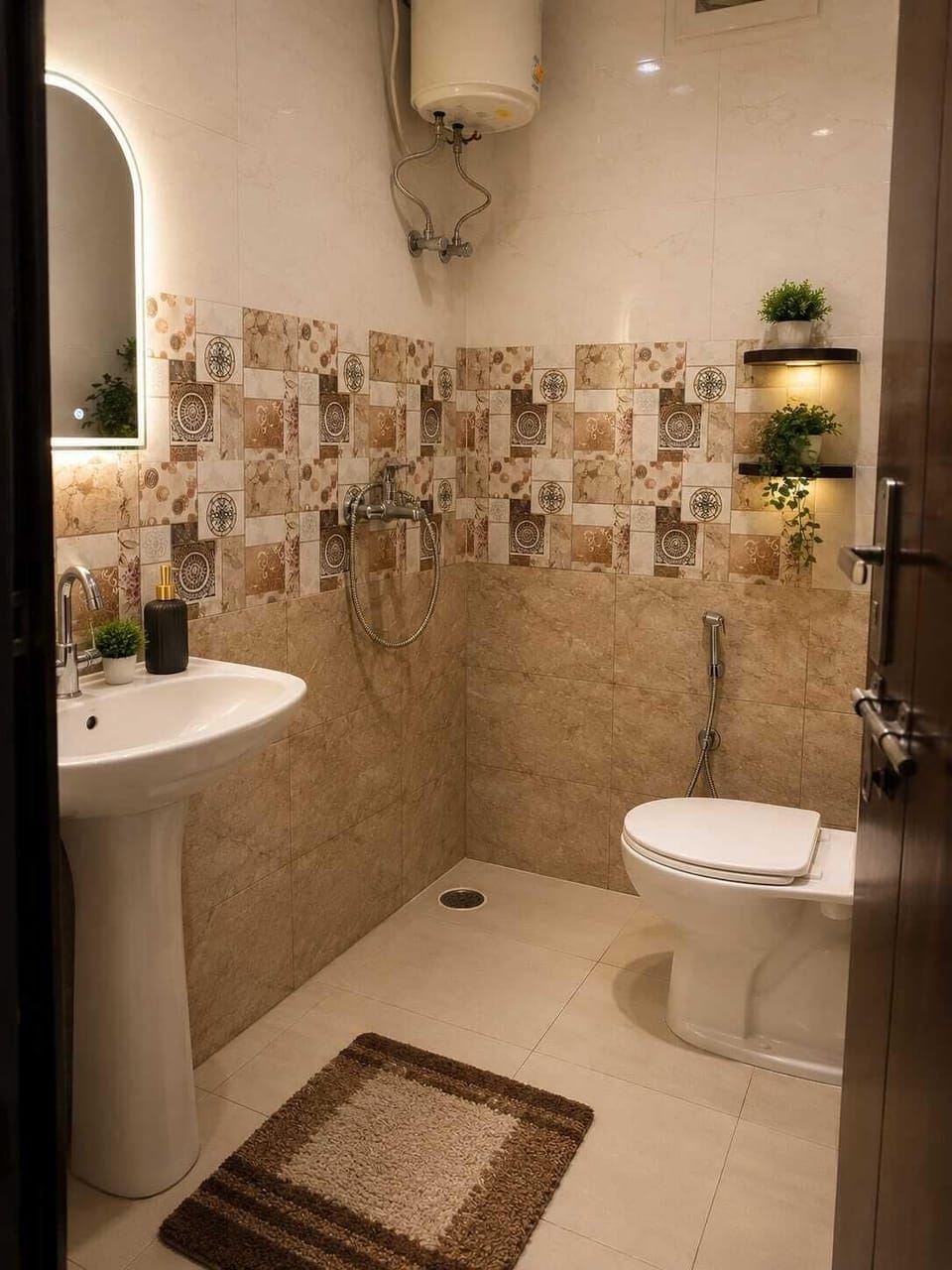 Classic Double Room | Bathroom | Towels, soap