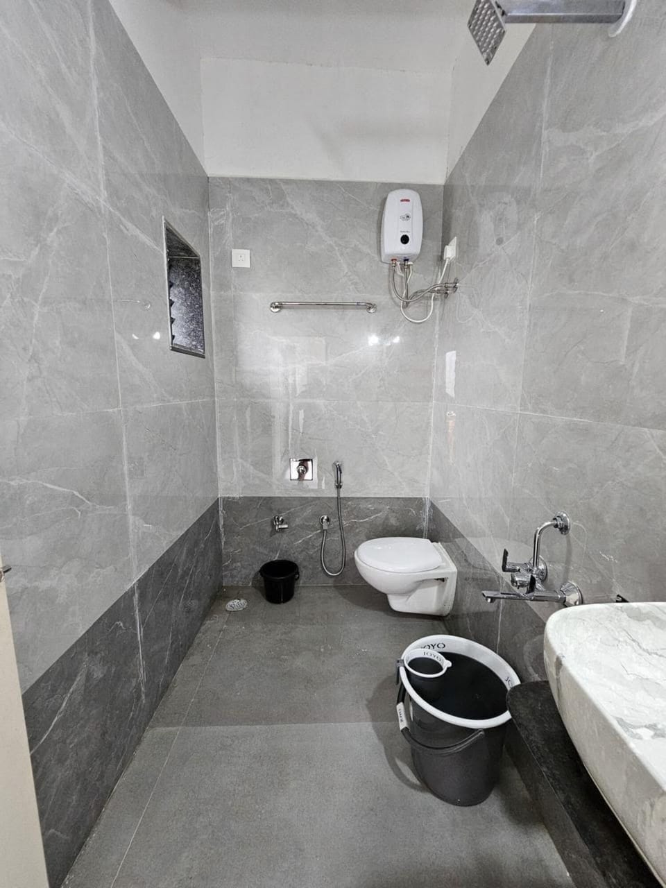 Superior Room, Balcony, City View | Bathroom | Shower, towels, soap