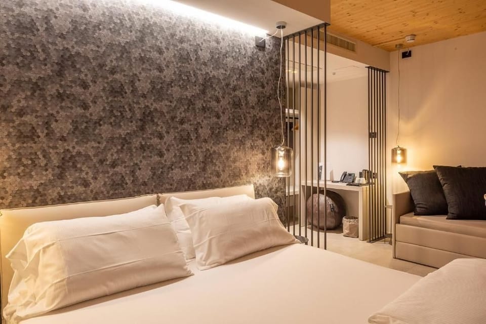 In-room safe, desk, blackout drapes, soundproofing