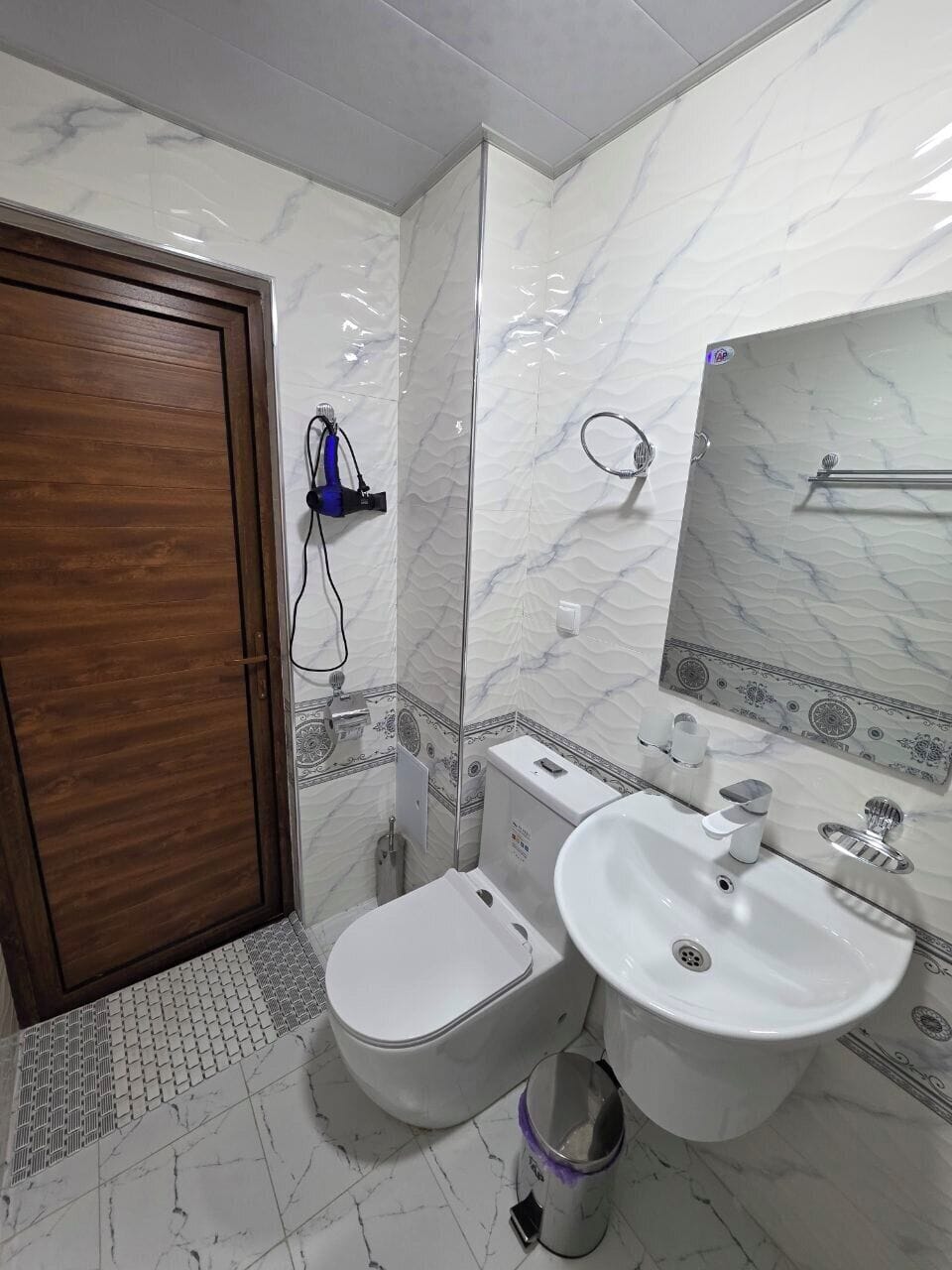 Comfort Quadruple Room | Bathroom | Shower, hair dryer, towels, soap