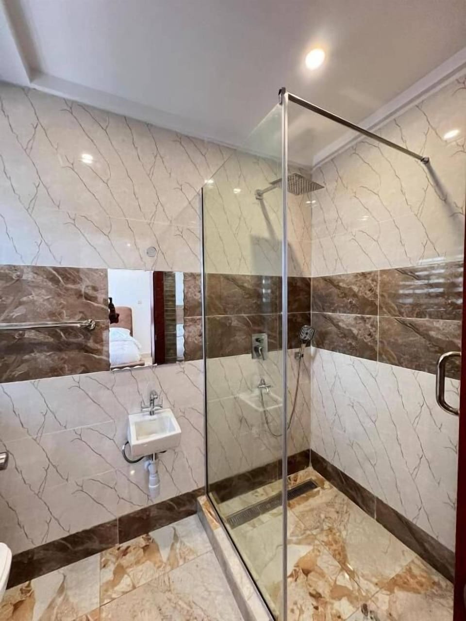 Apartment, Balcony, City View | Bathroom