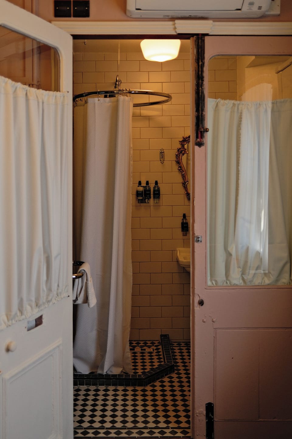 Comfort Double Room | Bathroom | Shower, hair dryer, towels, soap