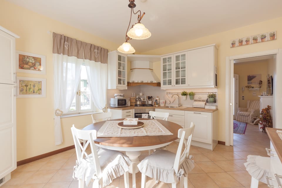 Apartment, 3 Bedrooms | Living area | 42-inch flat-screen TV with satellite channels, TV
