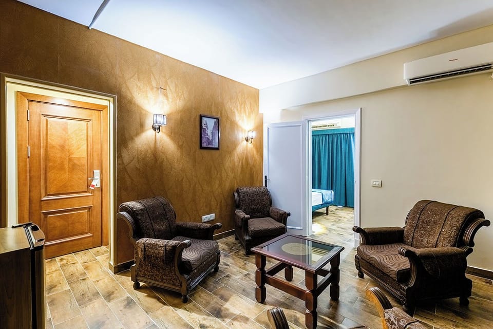 Suite | 1 bedroom, minibar, soundproofing, bed sheets