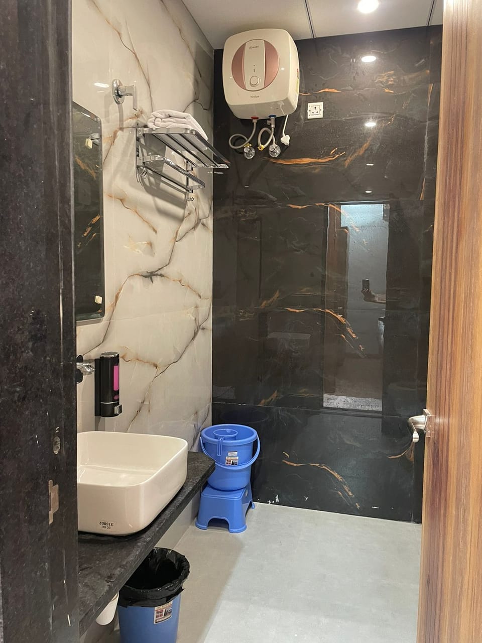 Shower, towels, soap, shampoo