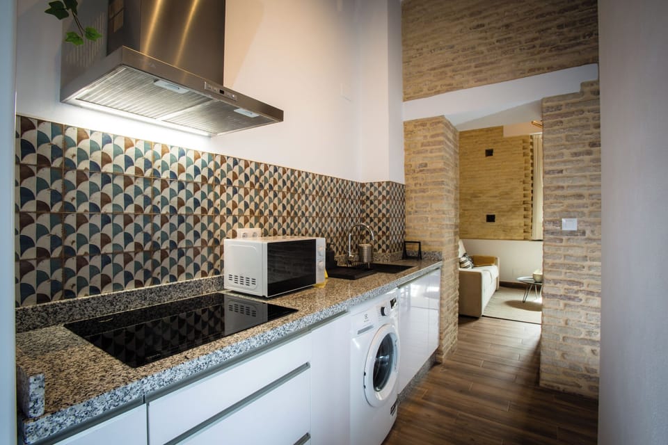 Apartment, Pets Allowed, Garden View (Alshajara) | Private kitchen | Full-size fridge, microwave, oven, stovetop